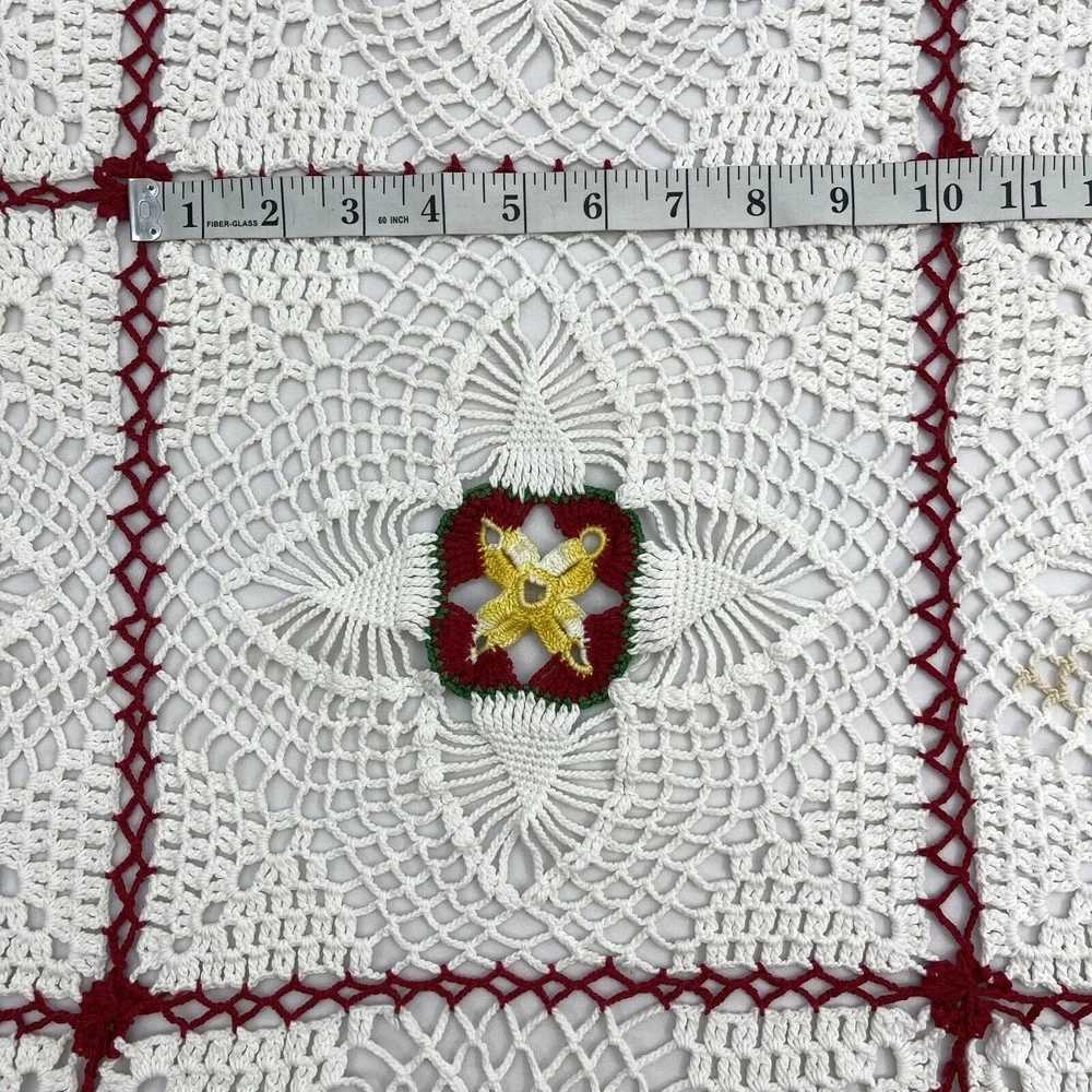 Vintage Crocheted Table Cover Squares White Red 50x70 (Christmas)‎ Gold